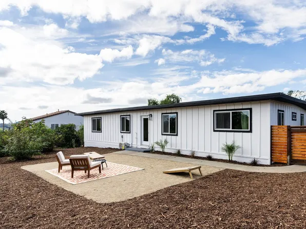 1588 Grapevine Ln, Vista, CA 92083