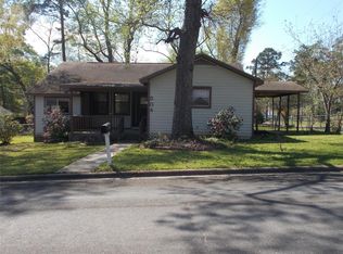 504 E Mimosa St, Livingston, TX 77351