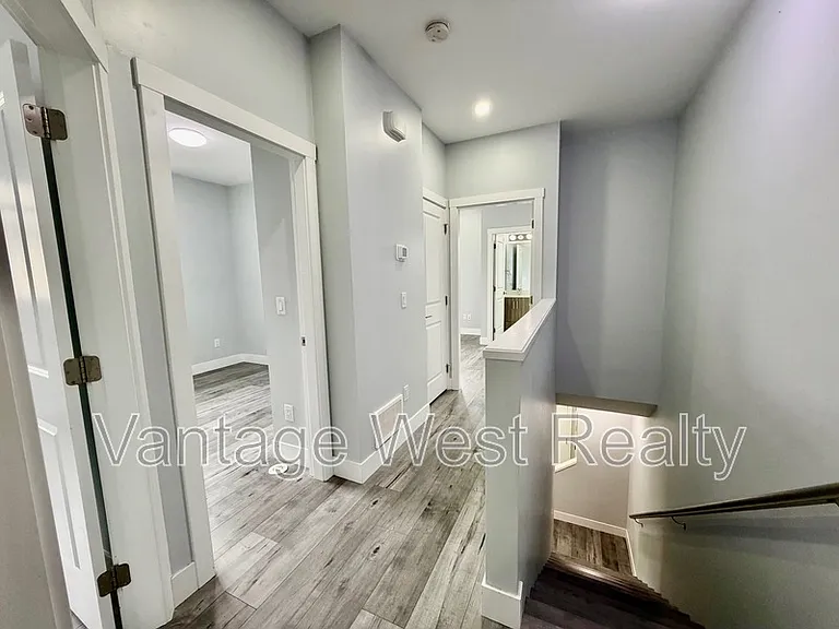 756 Glenwood Ave #2 — Photo 24