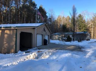 3049 Croll Rd, Beaverton, MI 48612