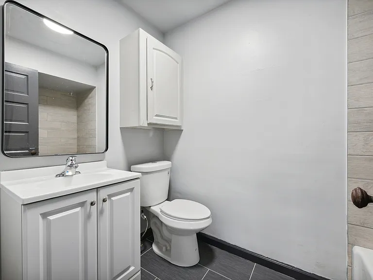318 Middle Ave #6 — Photo 6