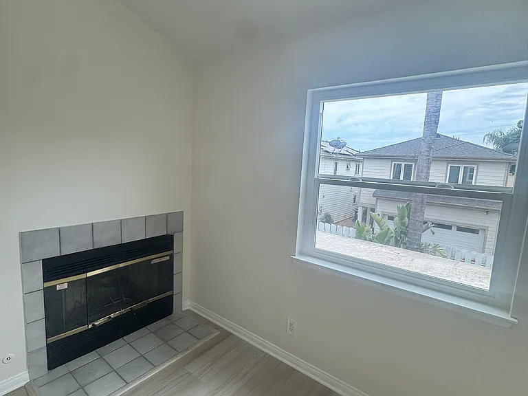 14726 Tupper St — Photo 30