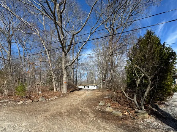 14 Blaine Avenue, Clinton, CT 06413