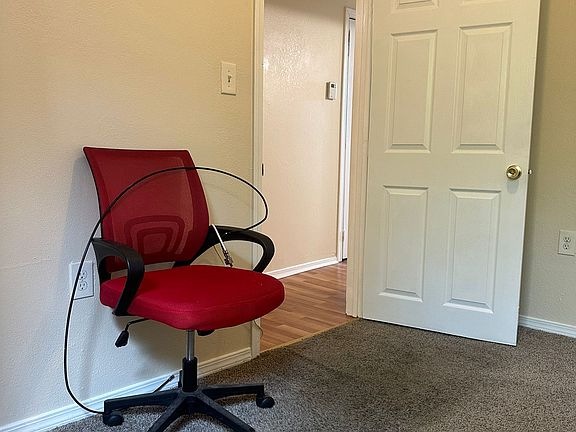 2nd image of 1525 W Westmoreland St APT 3