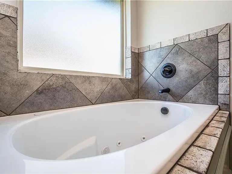 2801 Cypress Springs Blvd — Photo 12