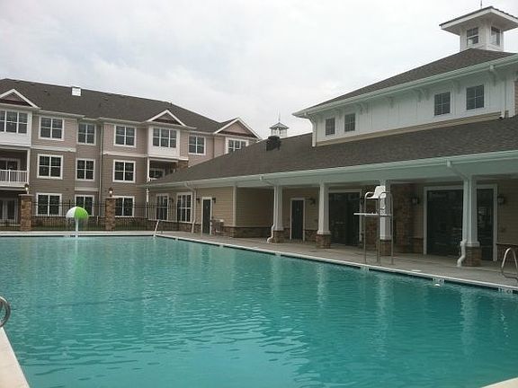 5th image of 1415 Garcia Ct Unit J