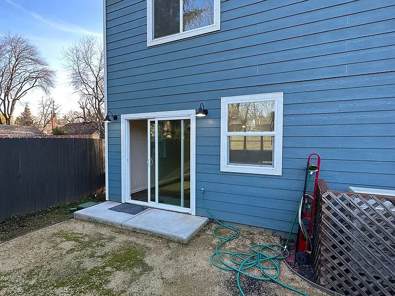 1321 Palm Ave #B — Photo 8