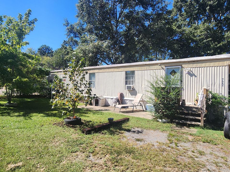 1st image of 722 Crook Dr #722