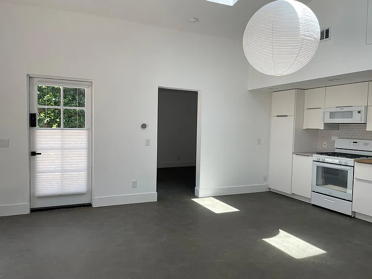 Front Door, Bedroom entry Living/Dinning area