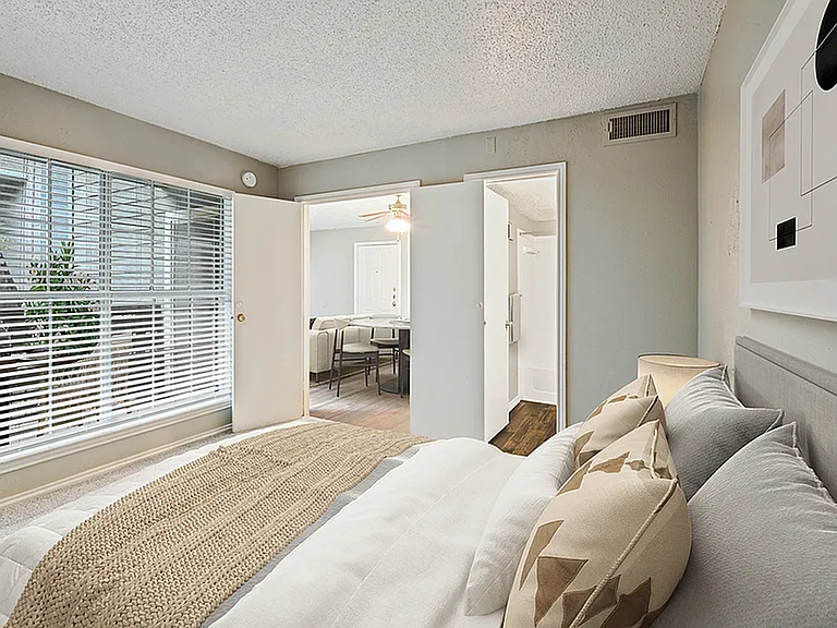Westmoor Apartment Homes — Photo 6