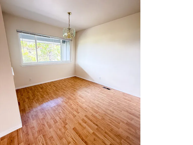 4 Davis Dr #A — Photo 2