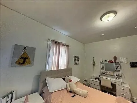 32 Reynolds Ave #1 — Photo 6