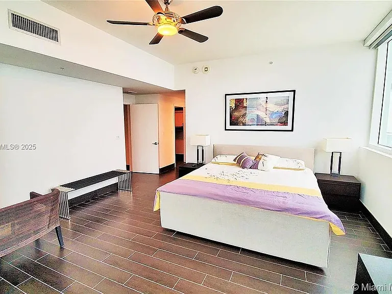 253 NE 2nd St #4808 — Photo 5