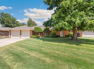 11612 Western View Dr, Oklahoma City, OK 73162