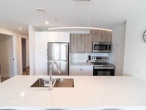 5th image of 3075 Devonshire Ave #932092