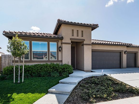 2nd image of 5852 E Eugenia Ave