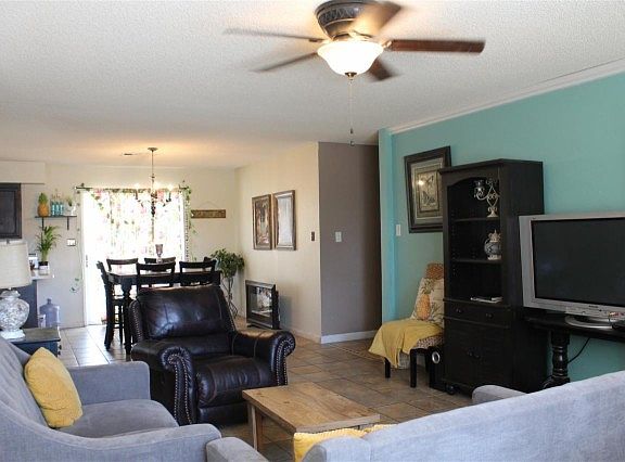 3rd image of 8532 E 38th Pl