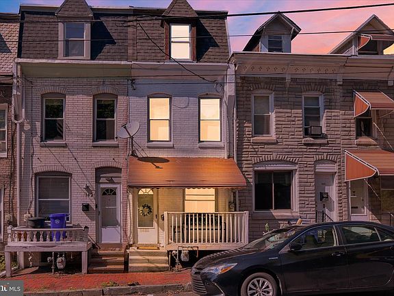 3rd image of 1423 Fairview St