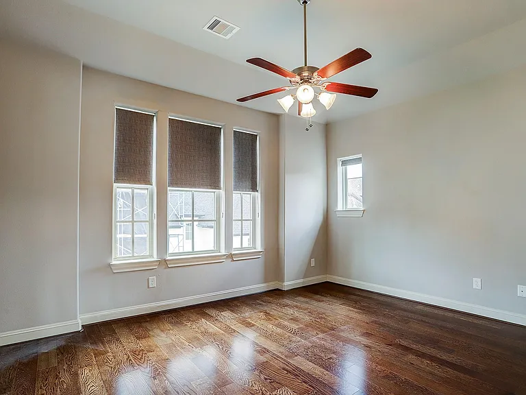 10912 Wrenwood Park — Photo 14