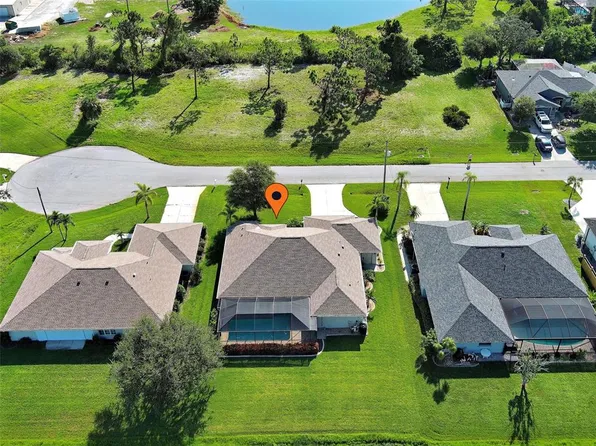 29 Clubhouse Pl, Rotonda West, FL 33947