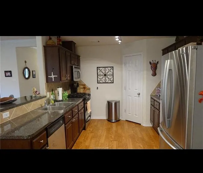 926 Whitewing Ln — Photo 4