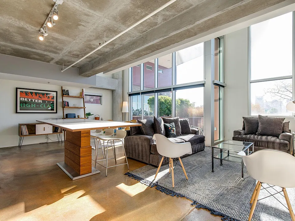 2115 Yeaman Pl #106