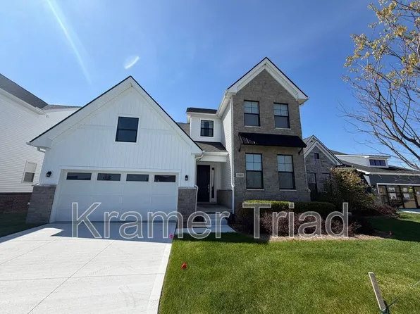 7889 Arimoore Dr, West Bloomfield, MI 48322