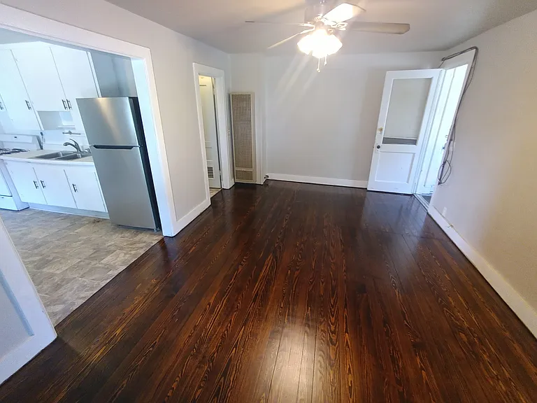 542 S Huttig Ave #A — Photo 7