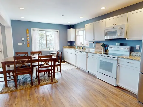 142 Summit, Snowshoe, WV 26209
