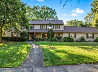 4250 Oak Knoll Dr, Boardman, OH 44512