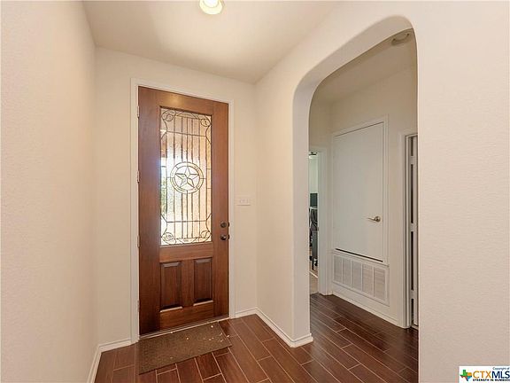 4th image of 326 Autumn Willow Dr