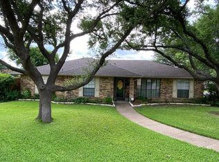 7201 Wind Chime Dr, Fort Worth, TX 76133