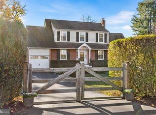 528 W Wayne Ave, Wayne, PA 19087