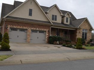1508 Rippling Waters Cir, Sevierville, TN 37876