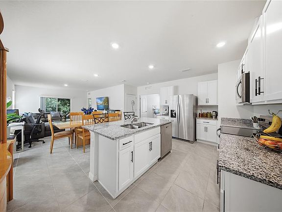 3rd image of 479 PELHAM PARK DRIVE