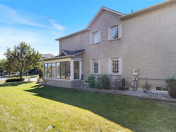 4th image of 6653 Opera Glass Cres
