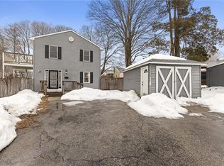 32 Pilgrim Ave, Coventry, RI 02816