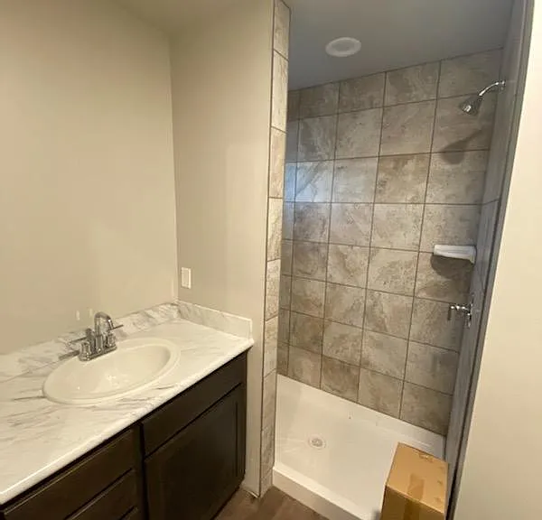 180 Otis Ave #A — Photo 6