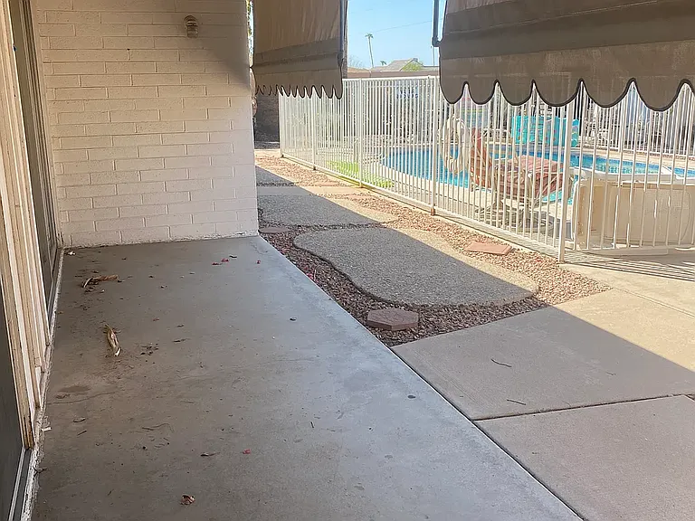 Belmont Apartments — Photo 15
