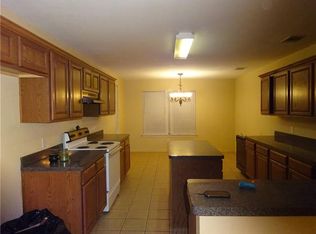 5217 Cox St, Fort Worth, TX 76105