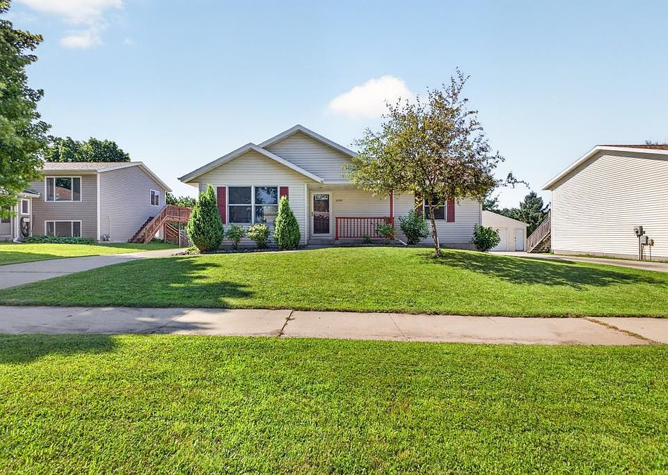 1st image of 3704 Strathmore Ln SE