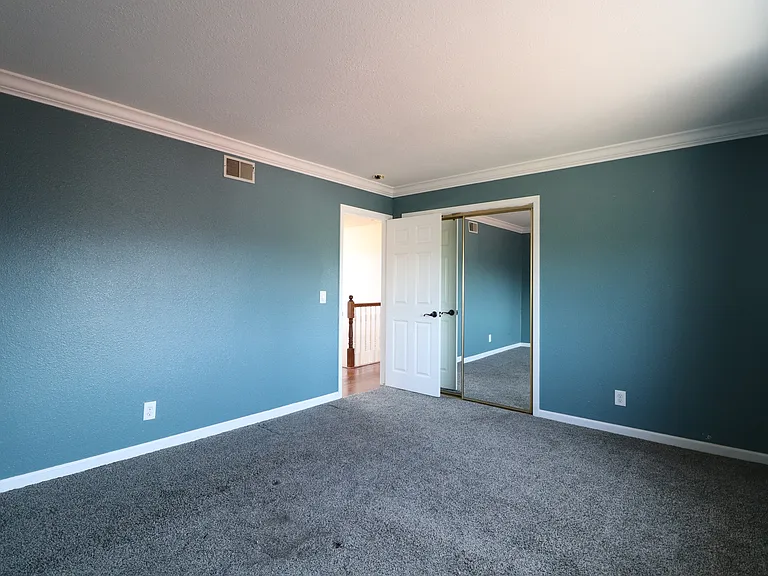 565 Clubhouse Dr — Photo 23