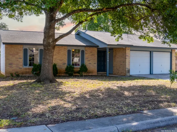 9354 cliff way, San Antonio, TX 78250