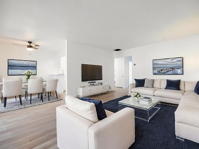 Summerwood Apartments — Photo 4