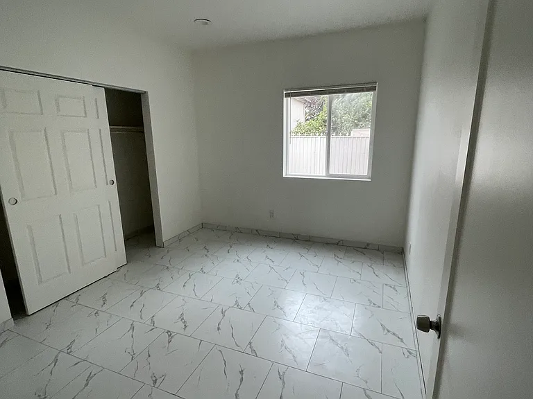 12761 Valencia Way — Photo 11