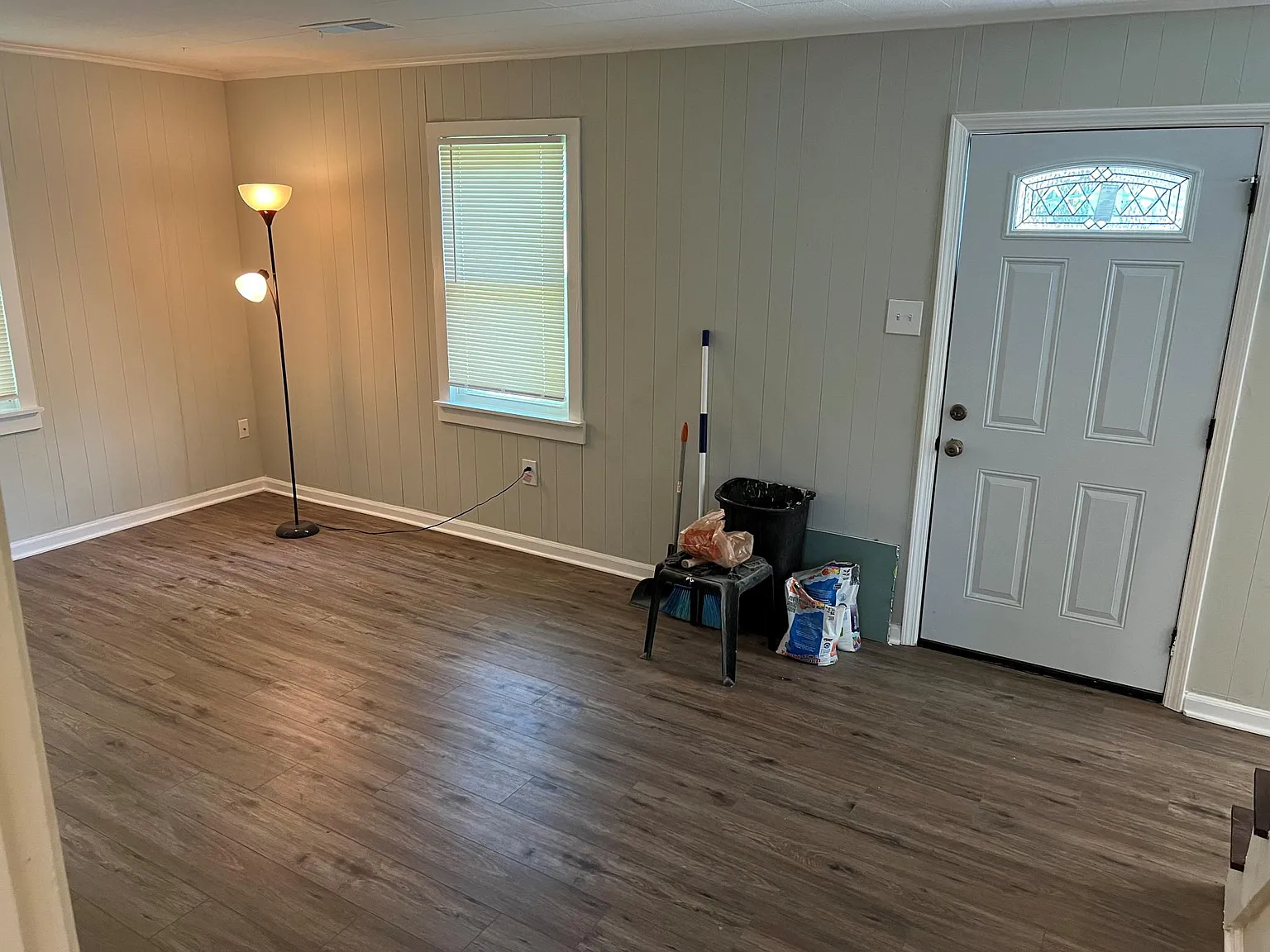 3 bed, 1.5 bath, 1100 sqft, $1,200 — Photo 4