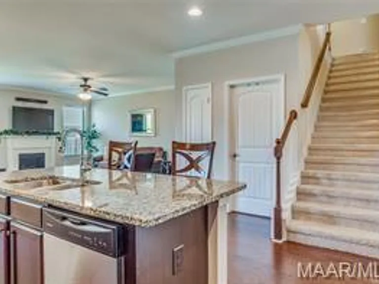 9319 Concord Park Dr — Photo 4