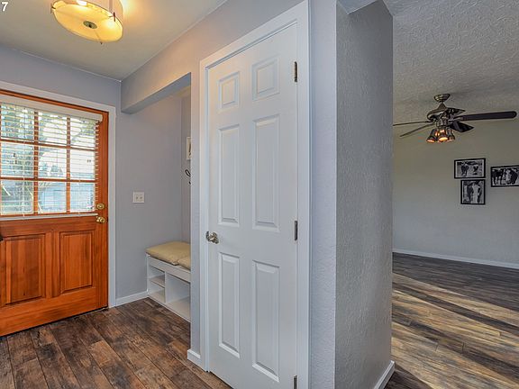 5th image of 8916 NE 57th St