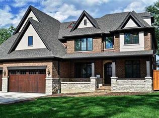 447 N Addison Ave, Elmhurst, IL 60126