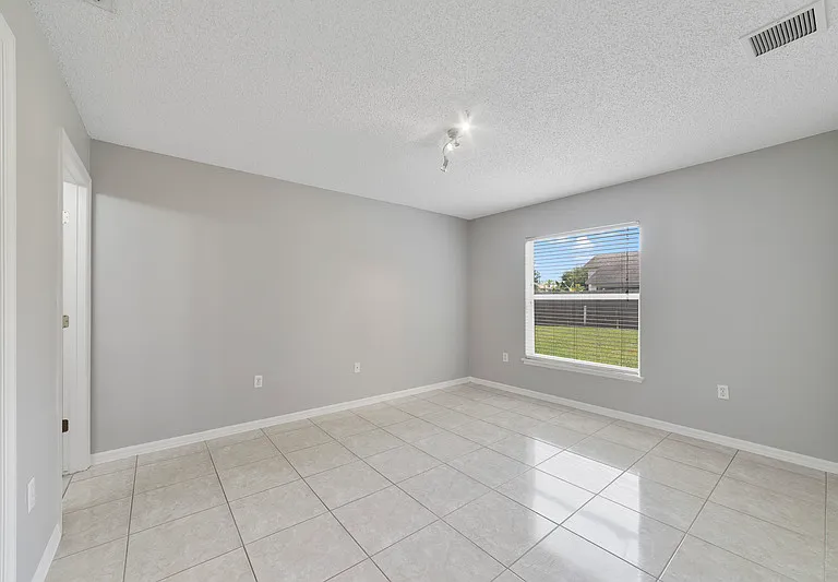 266 Chadworth Dr — Photo 7